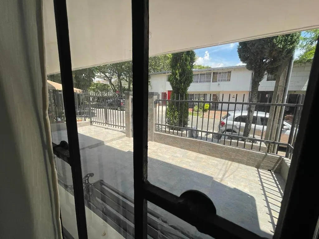Pequeno Apartaestudio Cerca A Plaza Mayor Y Unidad Deportiva De Belen contacts